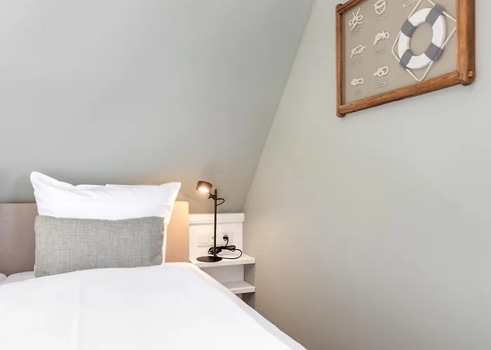 Us Straen 2 * فيسترلاند